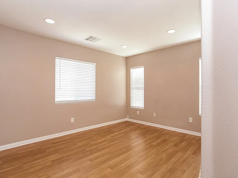 10735 Holmfield St — Photo 14