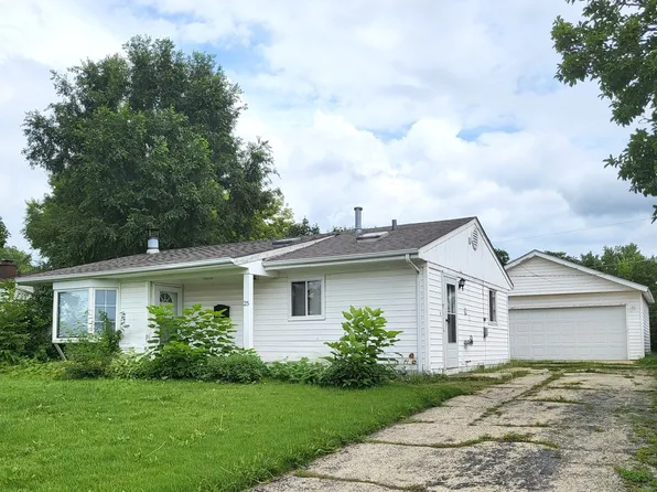 25 Thrush Rd, Carpentersville, IL 60110