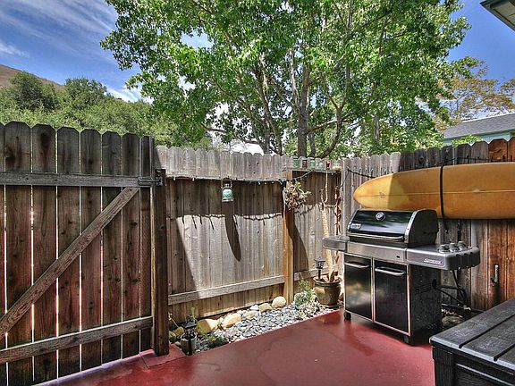 4th image of 1201 Rebecca Ln Unit E