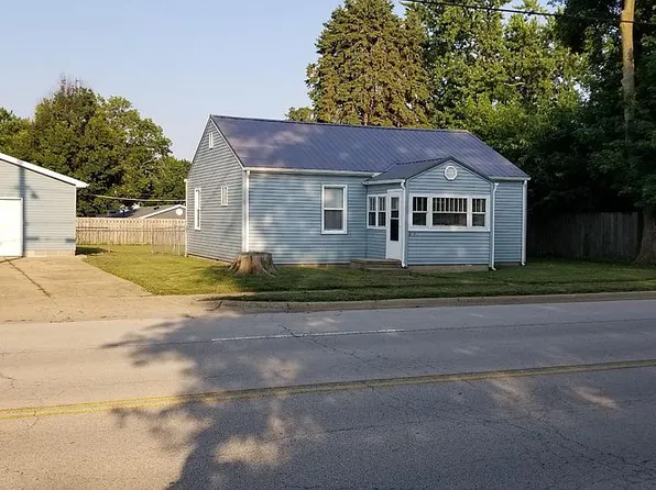 312 N Wood St, Maroa, IL 61756