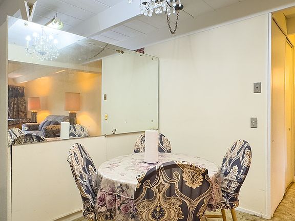 5th image of 1912 W Hood Ave APT 1B