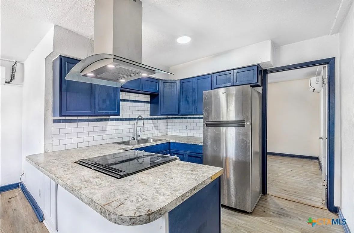 Building Photo - 801 W Avenue I #D