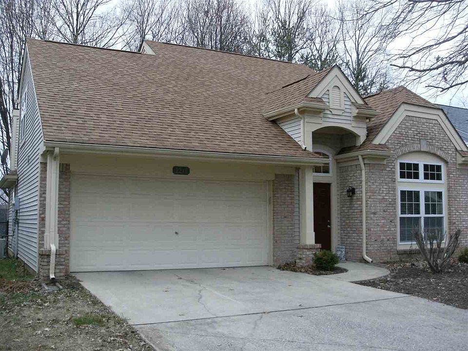 1st image of 2218 S Bent Tree Dr