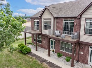 932 Fountain Pl, Schererville, IN 46375