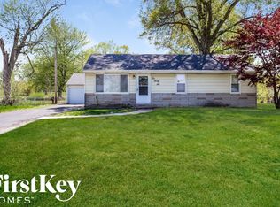 1036 Farmview Dr, Saint Louis, MO 63138