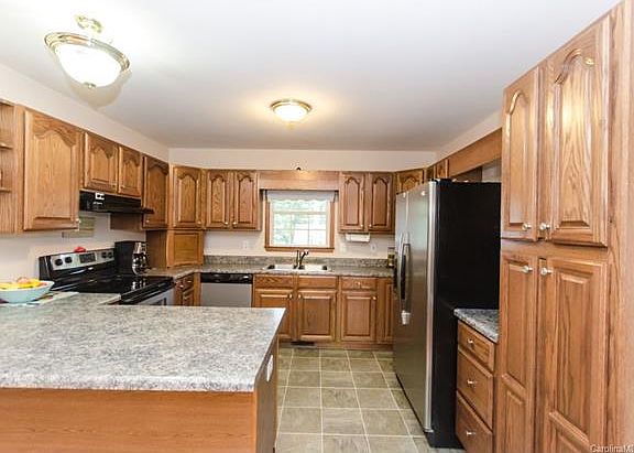 2nd image of 3978 Stoney Creek Dr