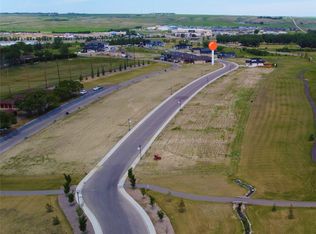 172 & 176 Cypress Dr, Swift Current, SK S9H4W7