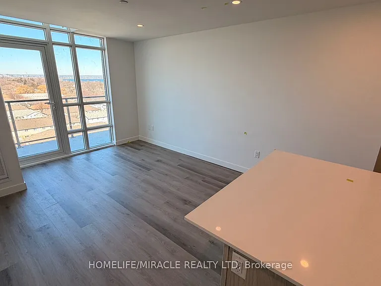 461 Green Rd #920 — Photo 6