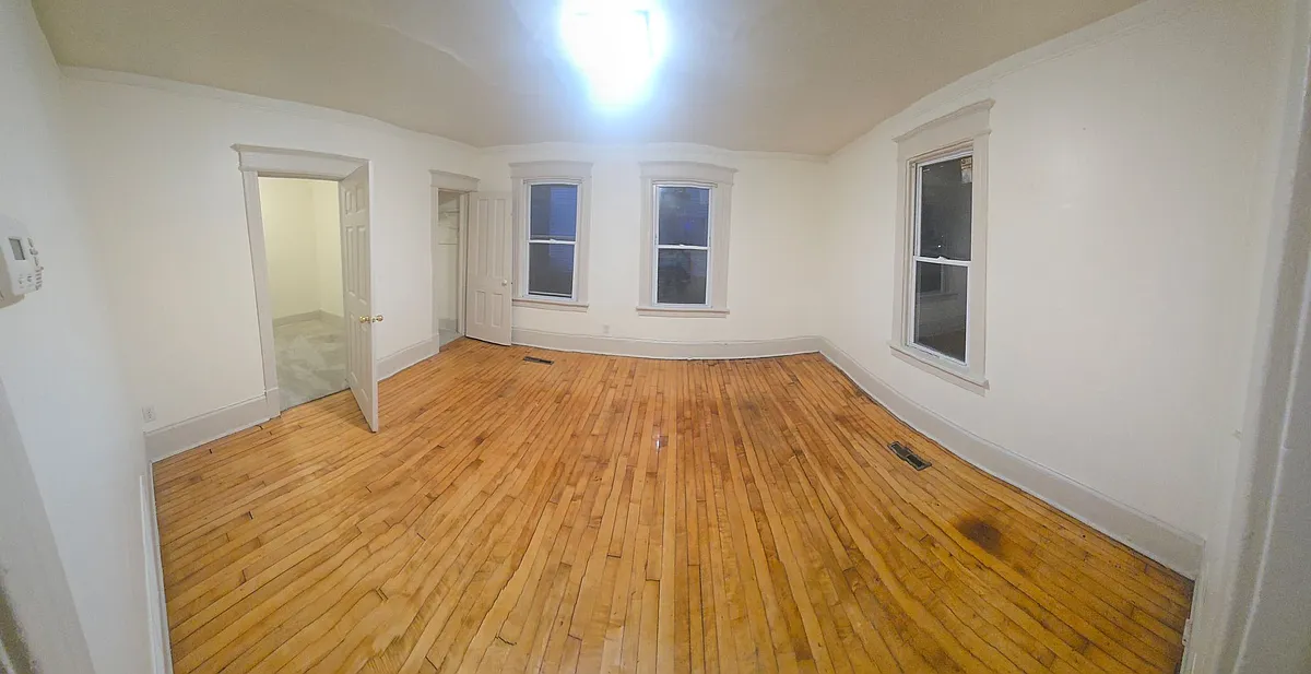 Building Photo - 1818 N Pulaski St #2