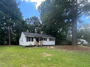 613 Larkspur Rd, Kinston, NC 28501