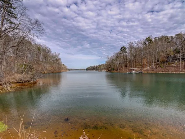 13 Grays Peak Dr, Salem, SC 29676