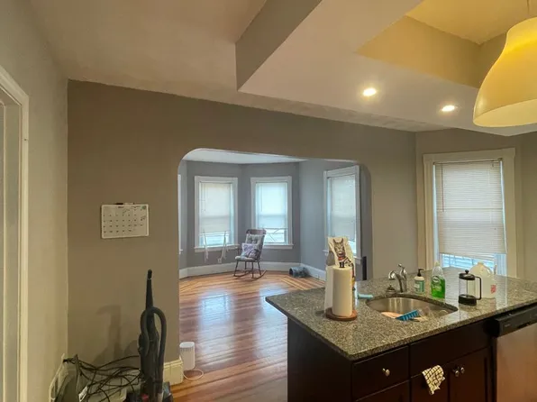 644 Smith St., 644 Smith St #1, Providence, RI 02908