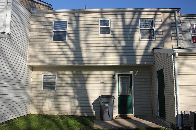 2nd image of 30 Willow Ct