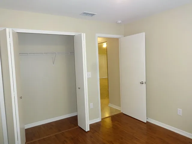 215 Lookout Dr — Photo 8