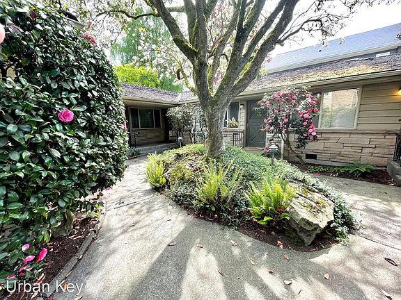 2nd image of 946 10th Ave E APT 5