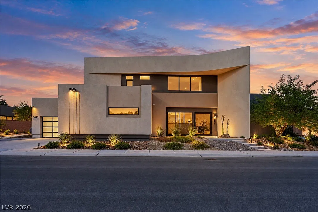 6 bed, 7.5 bath, 6529 sqft, $18,000 — Photo 1