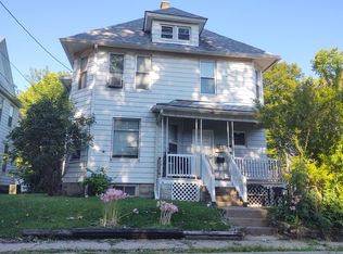 1121 14th St, Moline, IL 61265
