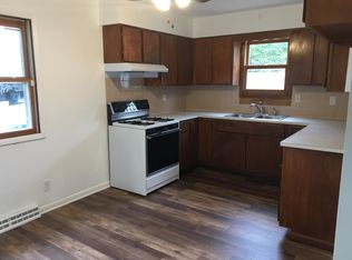 1210 Harlem Rd, Machesney Park, IL 61115