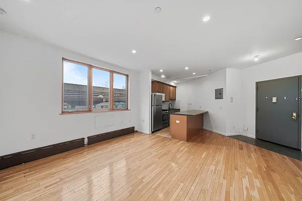 Rented by Vector New York, LLC | media 11