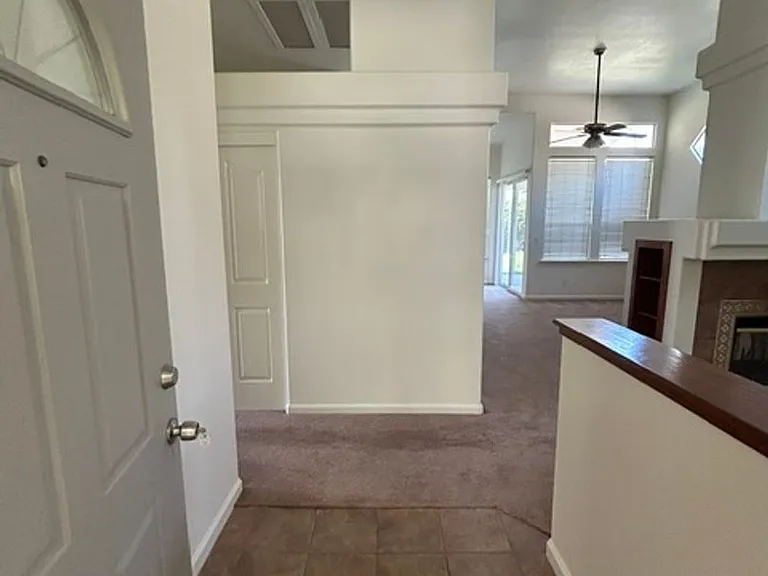 1612 E Victor Ave — Photo 3