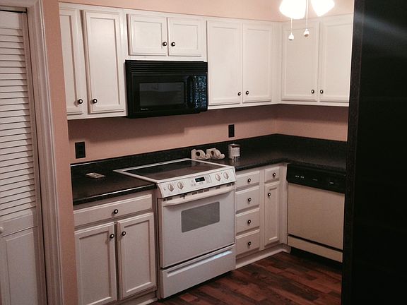 4th image of 103 Barnes St