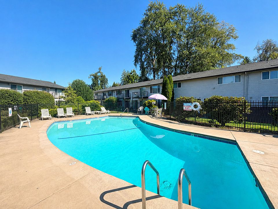 1st image of 9915 SW Frewing St #16