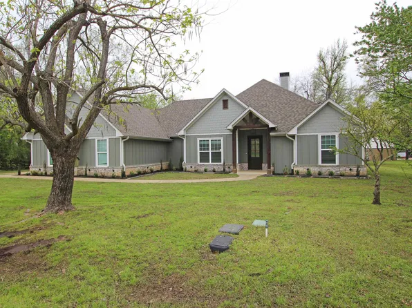 21930 Anchorage Dr, Chandler, TX 75758