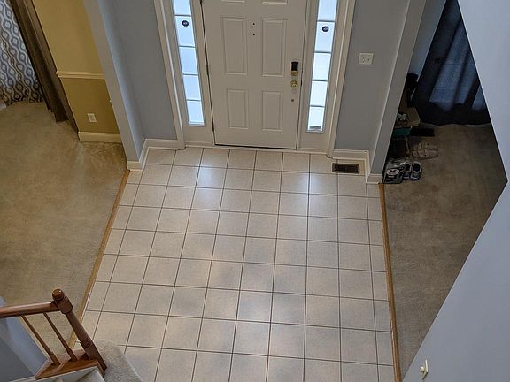 4th image of 221 Margaux Cir