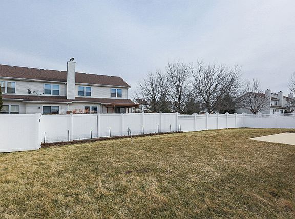 3rd image of 380 Pheasant Chase Dr