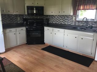 4220 Silver Creek Rd, Manitowoc, WI 54220