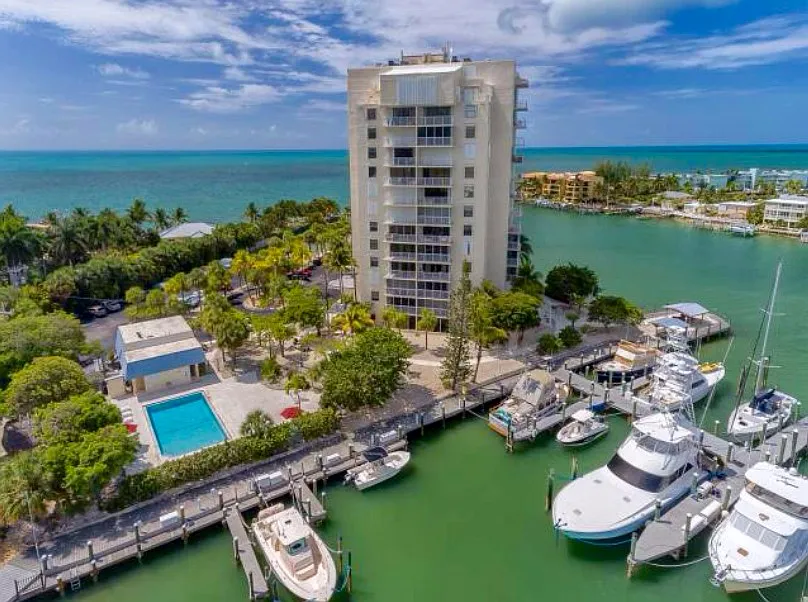 1 bed, 1.5 bath, 900 sqft, $2,600 — Photo 3