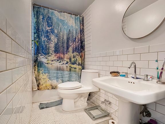 5th image of 626 E 14th St APT 14