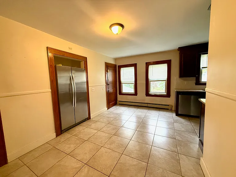 22 Lincoln Ave #2 — Photo 4