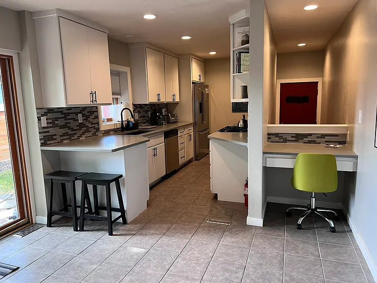 Kitchen area