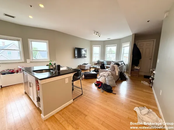 112 Chester St #3, Allston, MA 02134