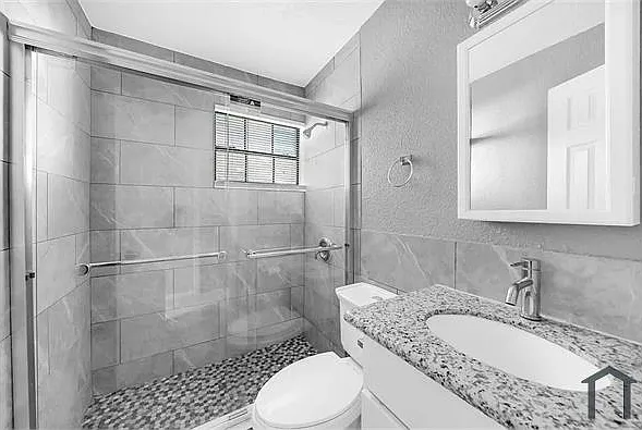 3314 N Macgregor Way — Photo 7