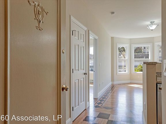 5th image of 1460 Golden Gate Ave APT 15