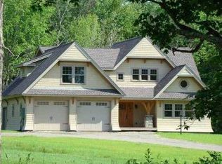 326 Pond Rd, Manchester, ME 04351