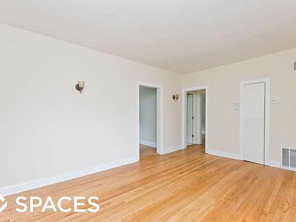 3rd image of 4036 N Ashland Ave #40365N3