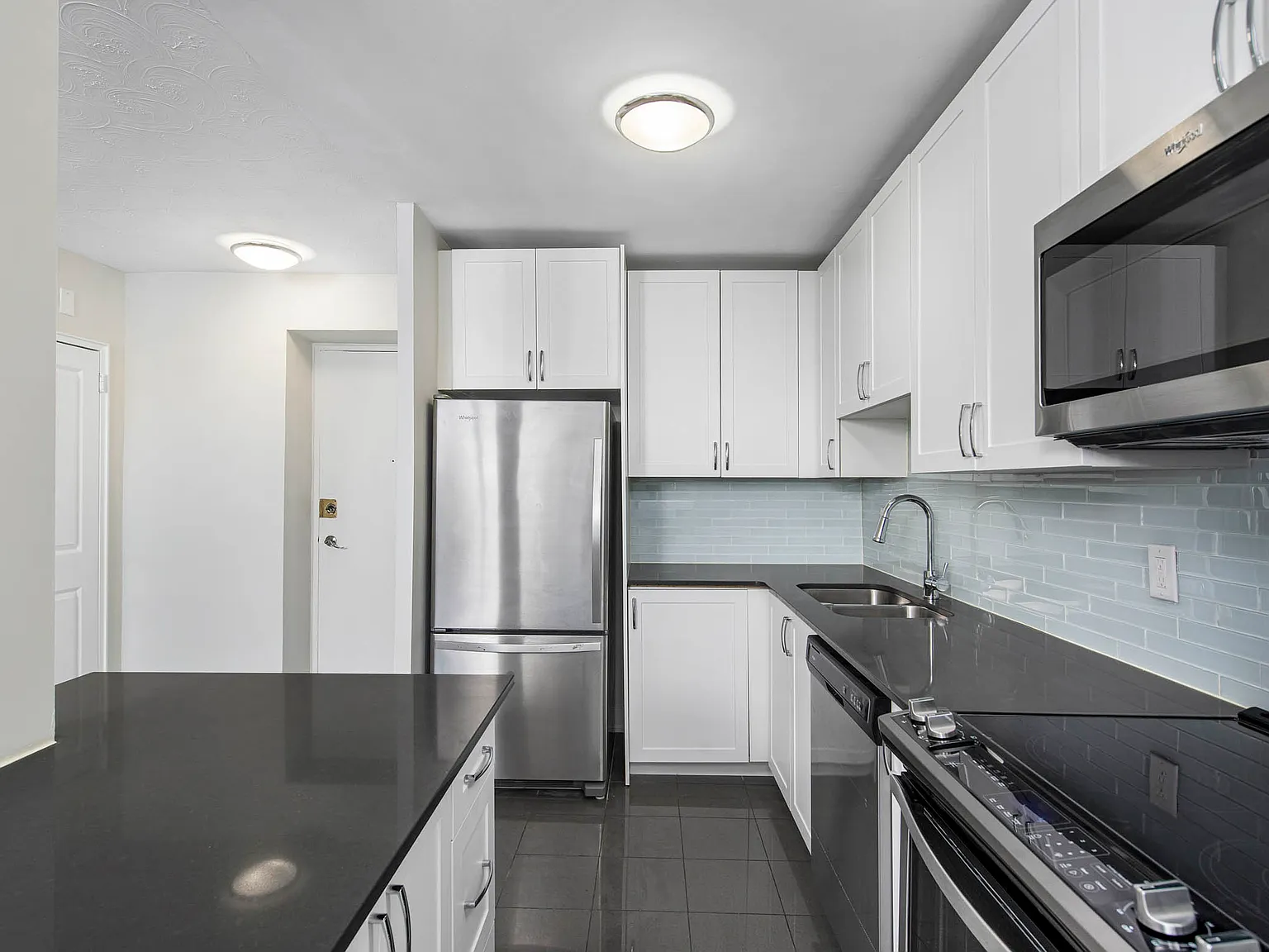 6 Auburndale Court — Photo 3