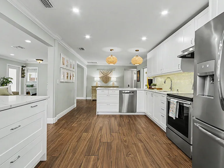 950 Johnson St — Photo 22