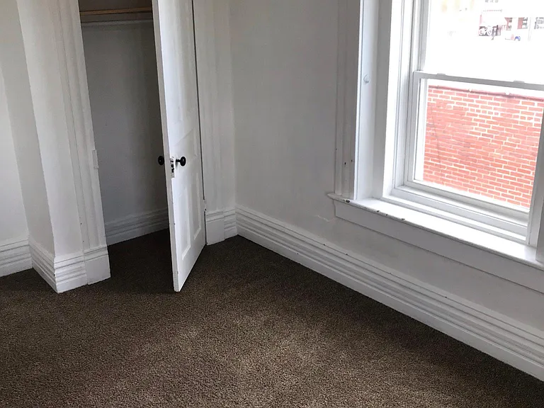 512 W Main St #31 — Photo 9