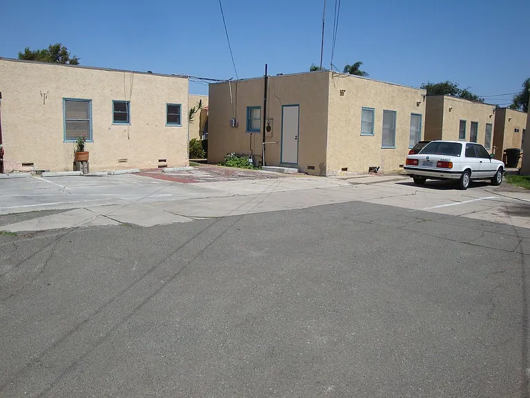 4820-4032 1/2 Mansfield St — Photo 9