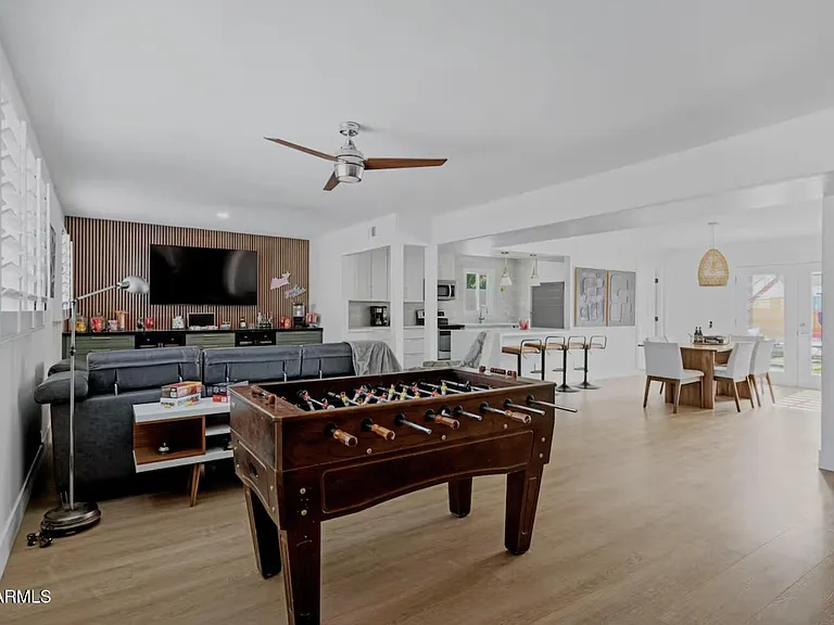 8301 E Crestwood Way — Photo 4