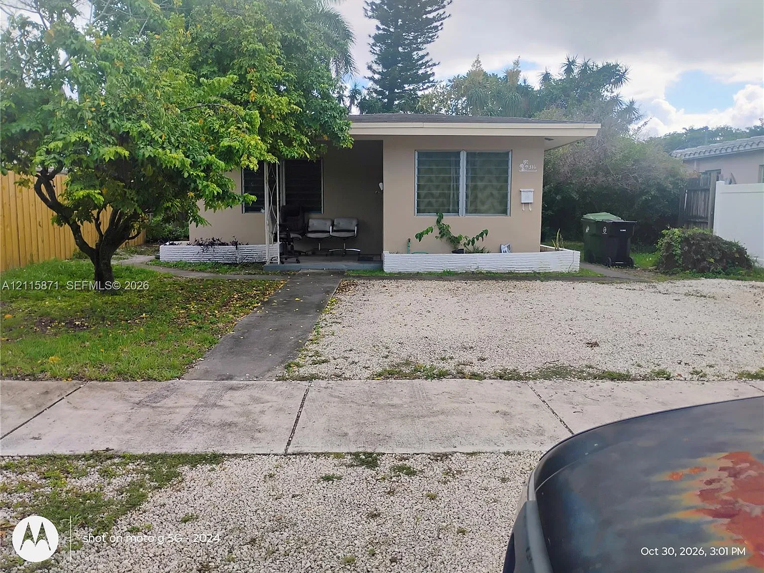 316 SW 22nd St — Photo 1