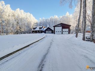 22639 Robinson Rd, Chugiak, AK 99567
