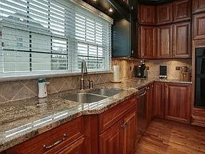 115 Bay Dr photo 1