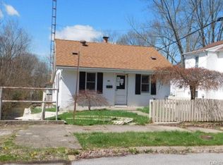 106 High St, New Paris, OH 45347