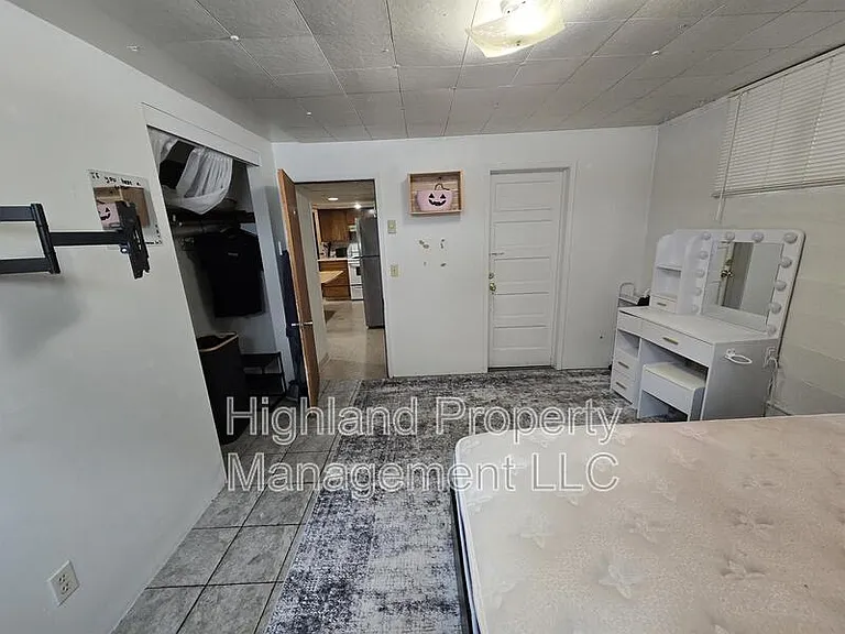 520 NE Maple St #C — Photo 9