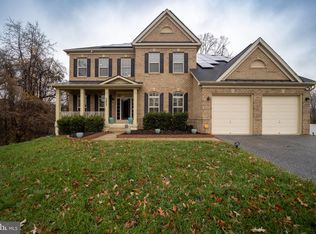 2823 Trotter Park Ln, Lanham, MD 20706